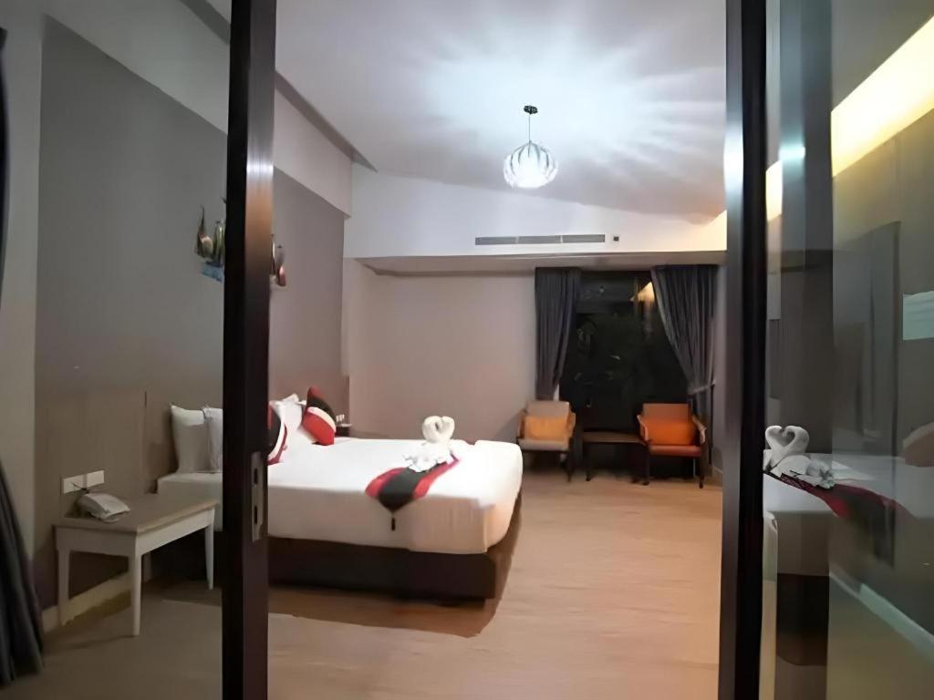 Chatnipa Beach Resort By Morseng Ban Hat Lek Dış mekan fotoğraf